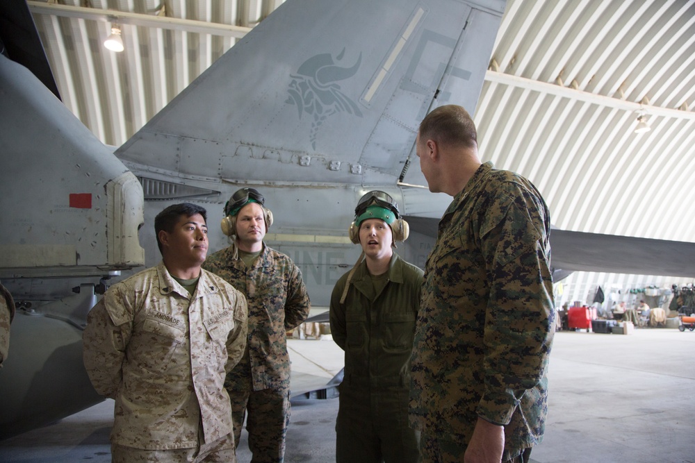 3rd MAW CG visits Marines at ITX 2-18