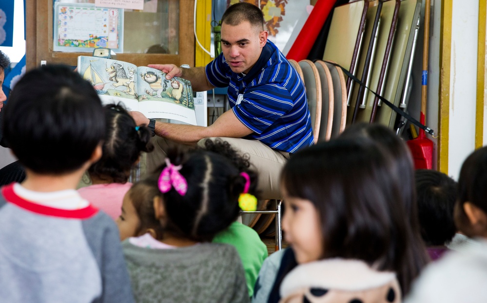 Hawaii-based Marines participate in Okinawan language program