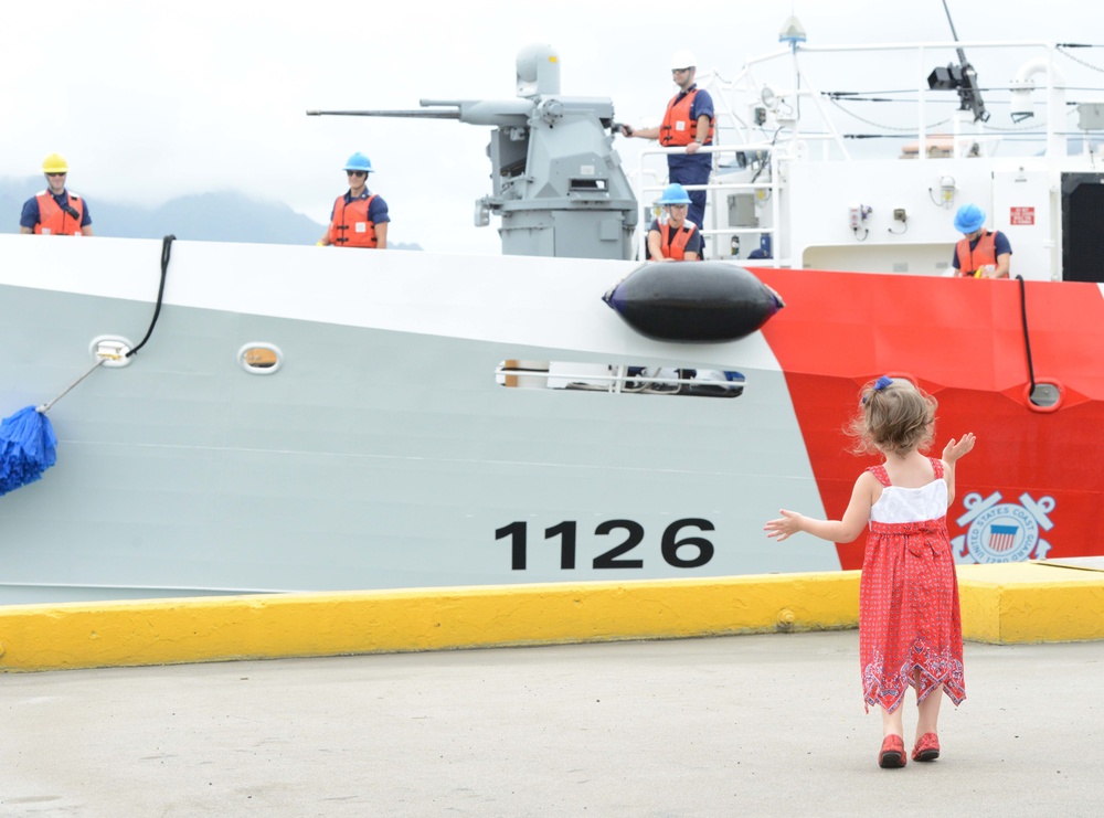 Hawaii receives second Sentinel-class Coast Guard cutter