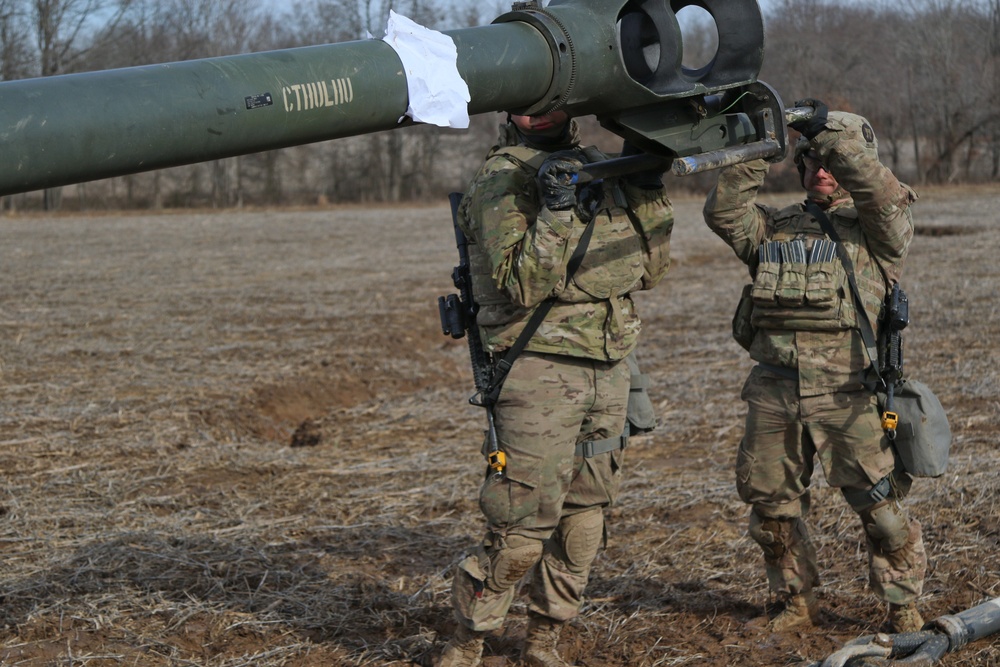 Red Knights conduct artillery gun raid