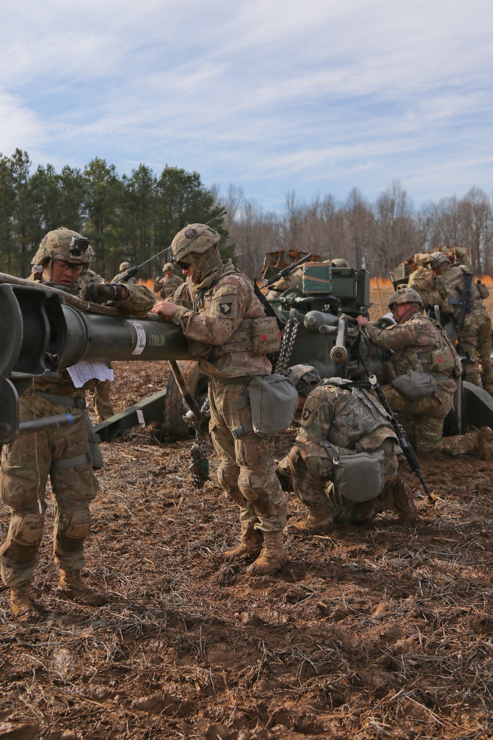 Red Knights conduct artillery gun raid