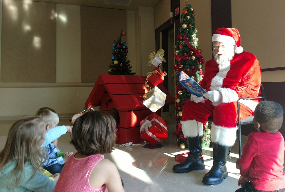 Santa visits Warfighters’ families at DSCC