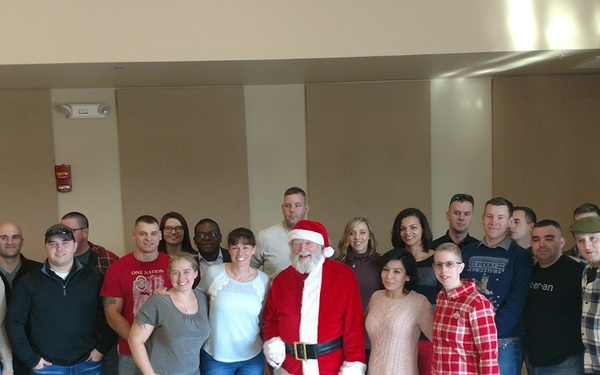 Santa visits Warfighters’ families at DSCC