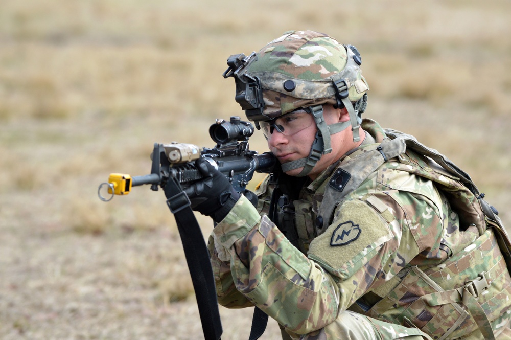 Soldiers practice infantry battle drills