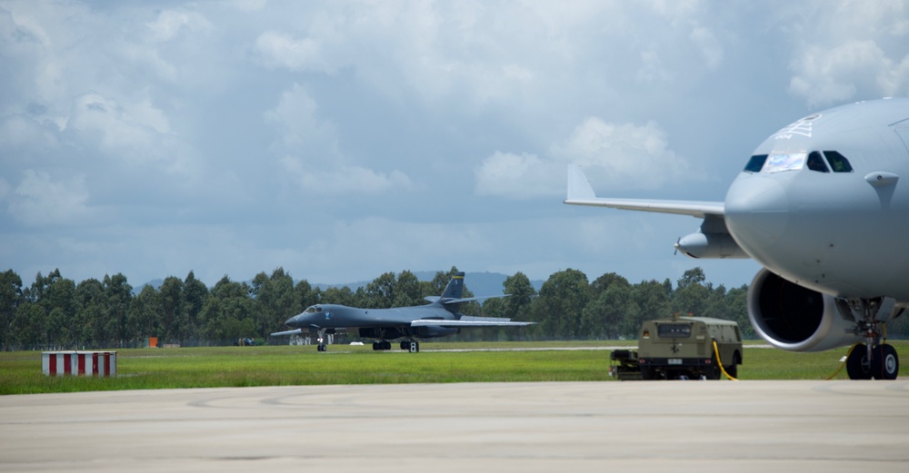 B-1B Lancers arrives RAAF Amberley during EAC 17-5