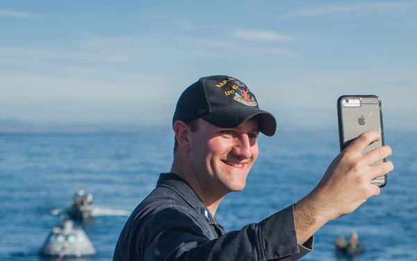 USS Anchorage (LPD 23) Supports NASA's Orion Spacecraft Recovery Test