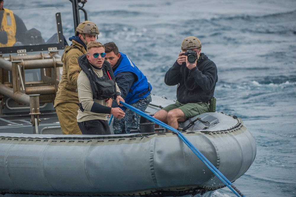 USS Anchorage (LPD 23) Supports NASA's Orion Spacecraft Recovery Test