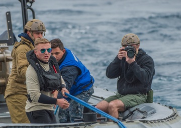 USS Anchorage (LPD 23) Supports NASA's Orion Spacecraft Recovery Test