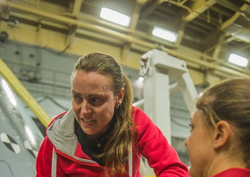 USS Anchorage (LPD 23) Supports NASA's Orion Spacecraft Recovery Test