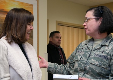 Karen Pence visits the Mild Traumatic Brain Injury Clinic at DoD-V.A. Joint Venture Hospital at JBER