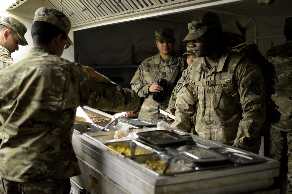 Culinary specialists cook up breakfast during JRTC