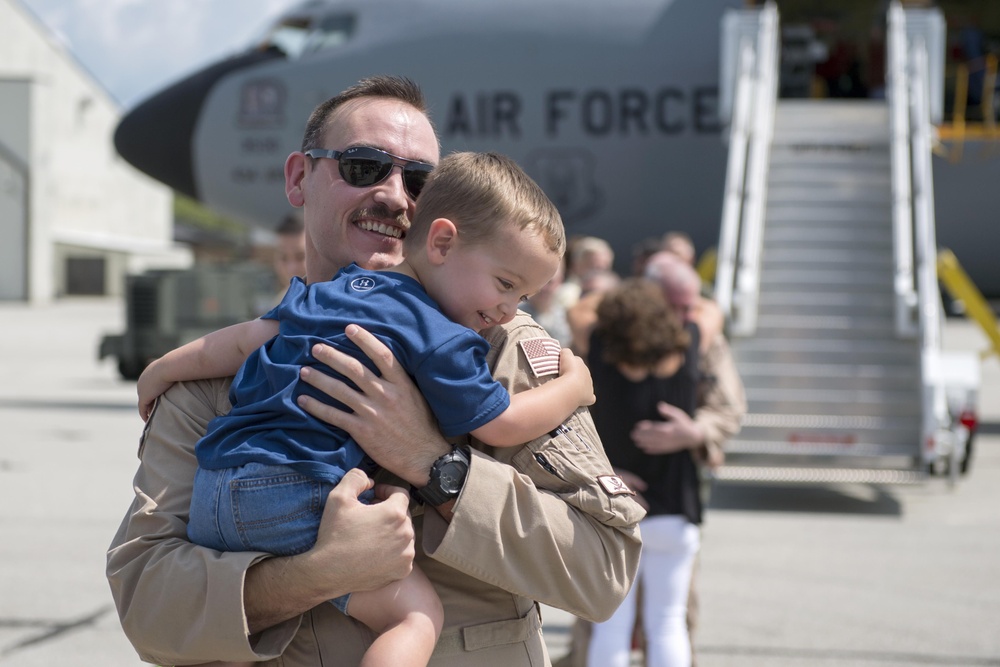 Nearly 100 Airmen, 7 tankers return from deployments [5 of 8]