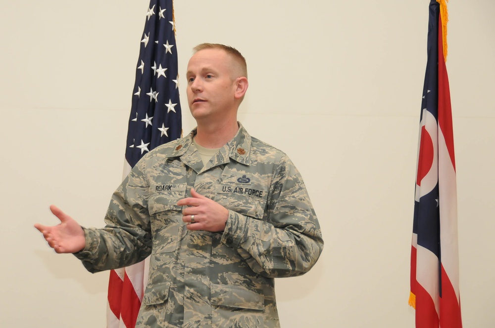 127th Intelligence Squadron welcomes new commander