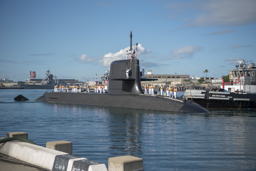 JS Hakuryu (SS 503) Arrives in Pearl Harbor