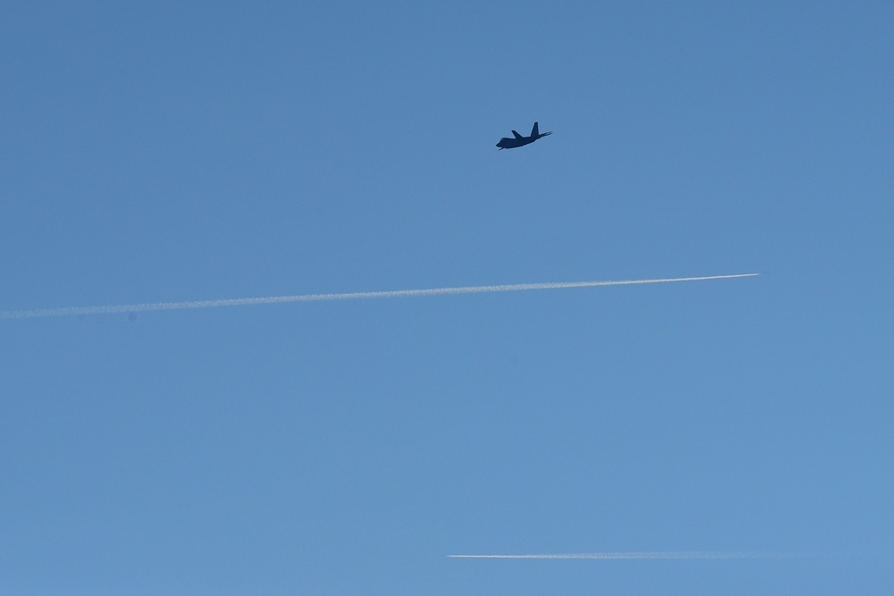F-22 Raptor performs over SJAFB