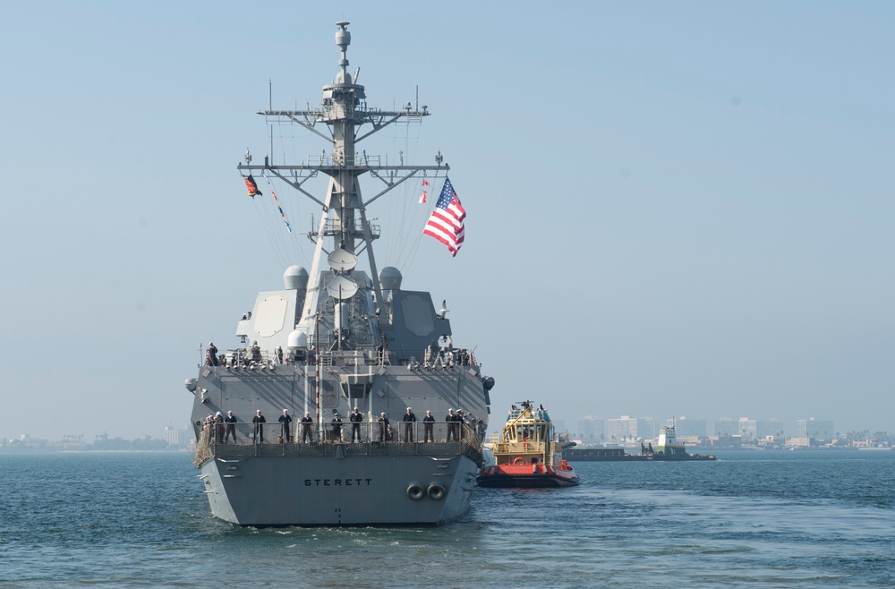 USS Sterett deploys from Naval Base San Diego