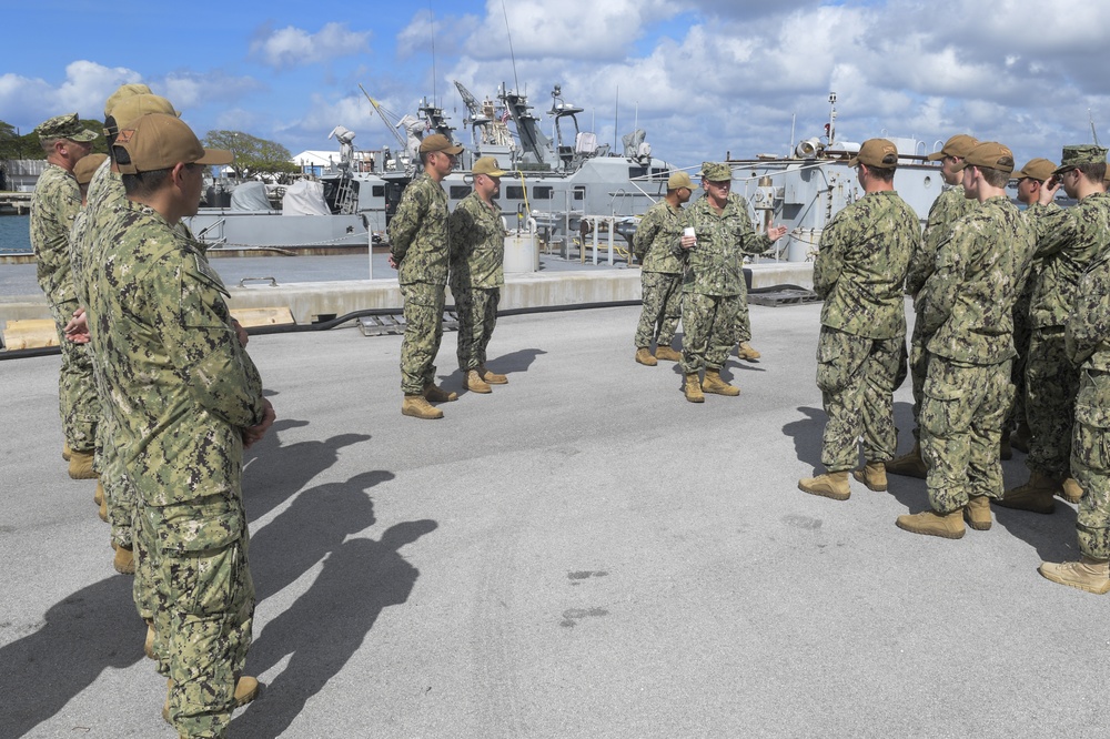 Commander, Task Force 75 welcomes Coastal Riverine Squadron 4