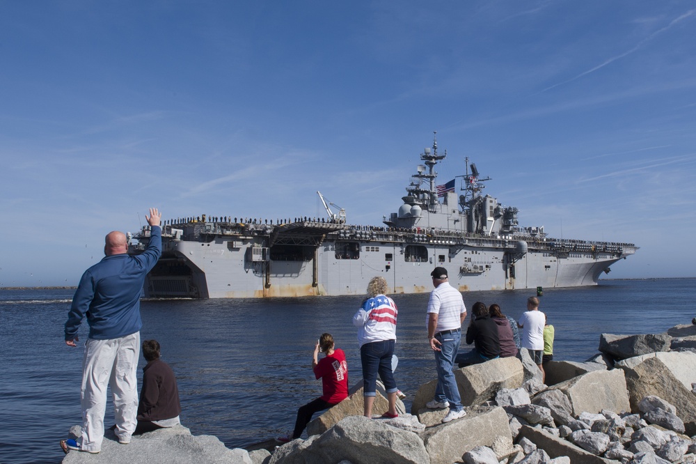 USS Iwo Jima Deploys