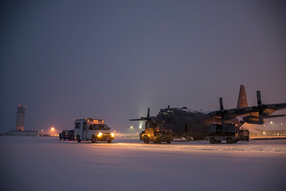 Ohio Air Guard maintainers brave the storm