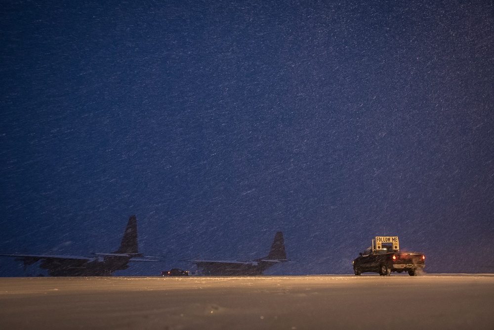 Ohio Air Guard maintainers brave the storm