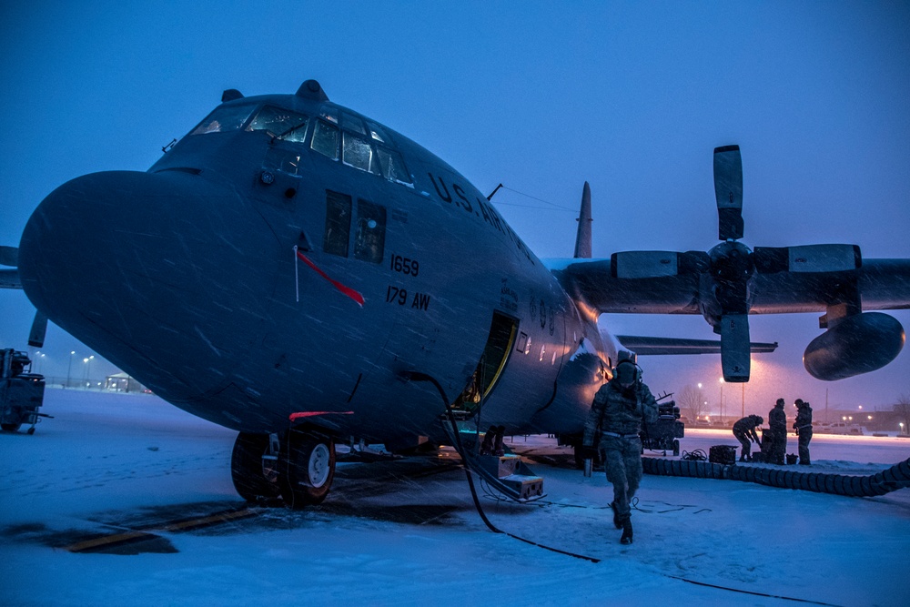 Ohio Air Guard maintainers brave the storm