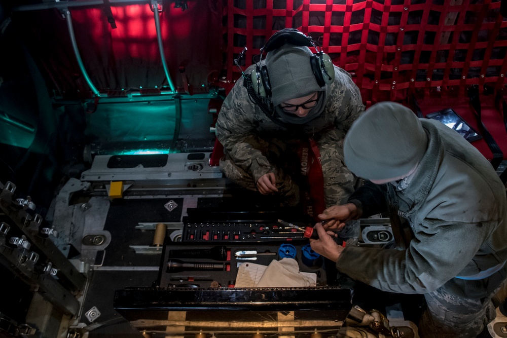 Ohio Air Guard maintainers brave the storm