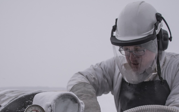Ohio Air Guard maintainers brave the storm