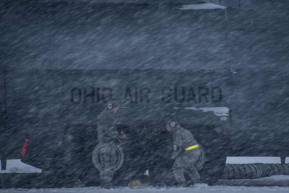 Ohio Air Guard maintainers brave the storm