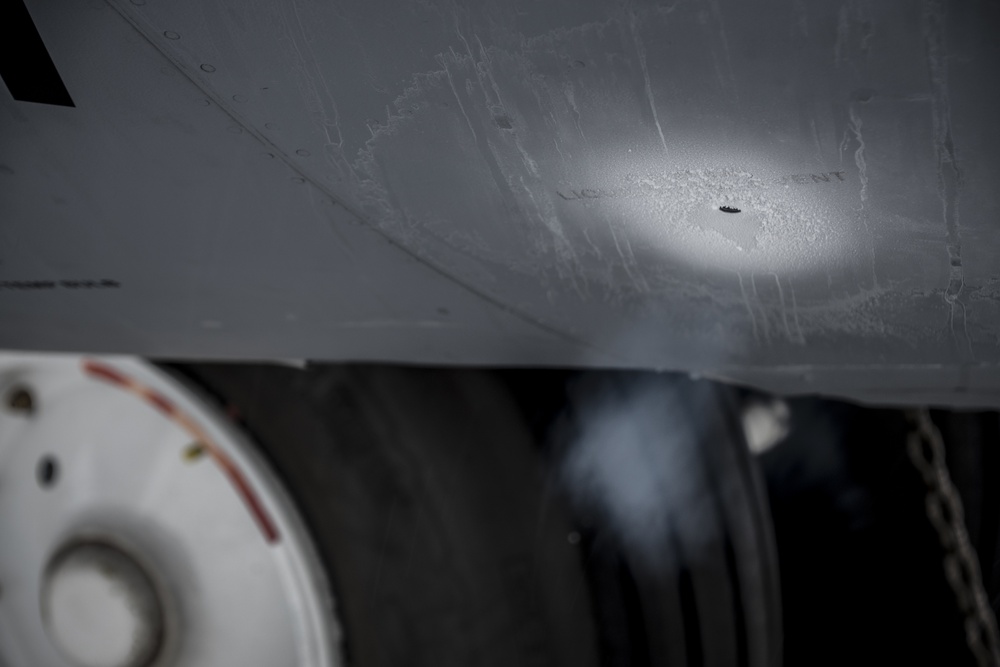 Ohio Air Guard maintainers brave the storm