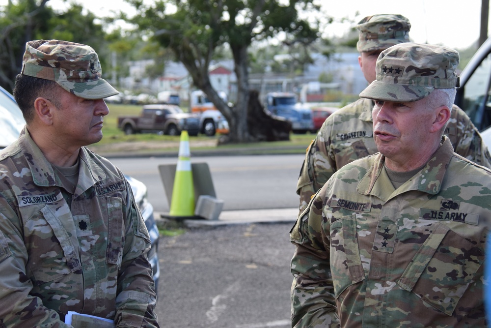 LTG Semonite tours the ISB