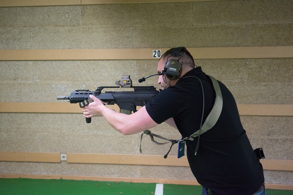 SSD and German troops fire with HK G36K A4 rifle