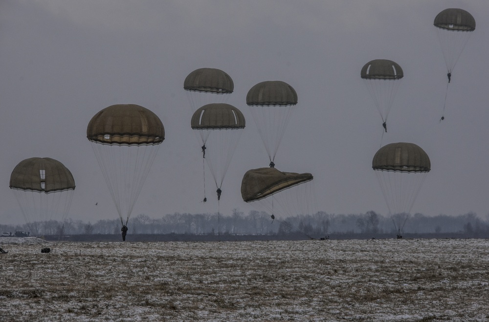 Airborne Insertion in Ger, France