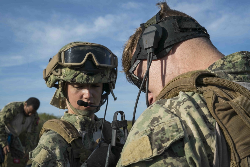 CRG-1, Det. Guam Sailors Fire M240B Machine Gun