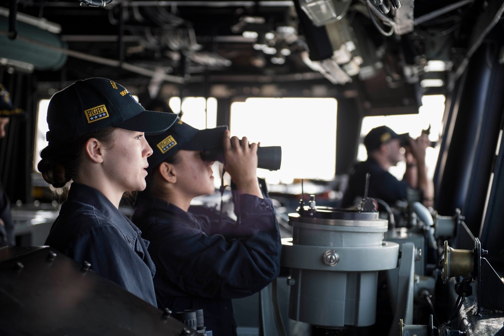 USS Dewey departs San Diego for deployment