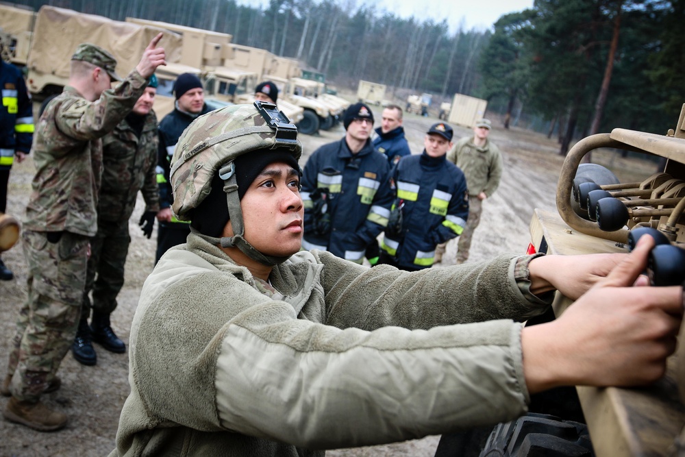 2/1 ABCT trains with Polish army