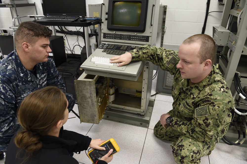 SLQ-32 Maintenance Course