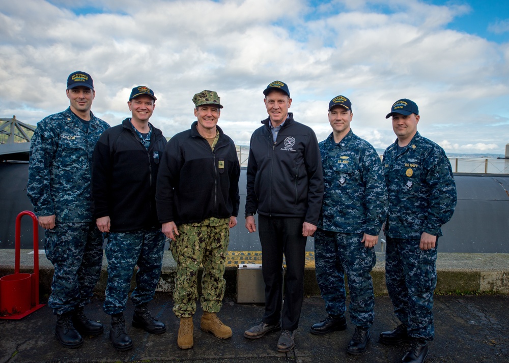 Deputy Secretary of Defense Patrick Shanahan visits USS Alabama (SSBN 731)
