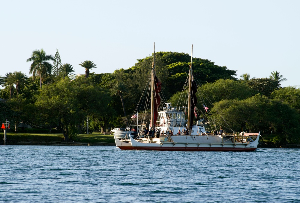 Hōkūleʻa Makes Historic First Sail into Pearl Harbor