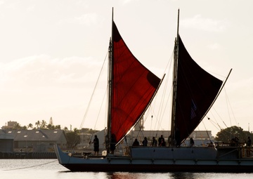 Hōkūleʻa Makes Historic First Sail into Pearl Harbor