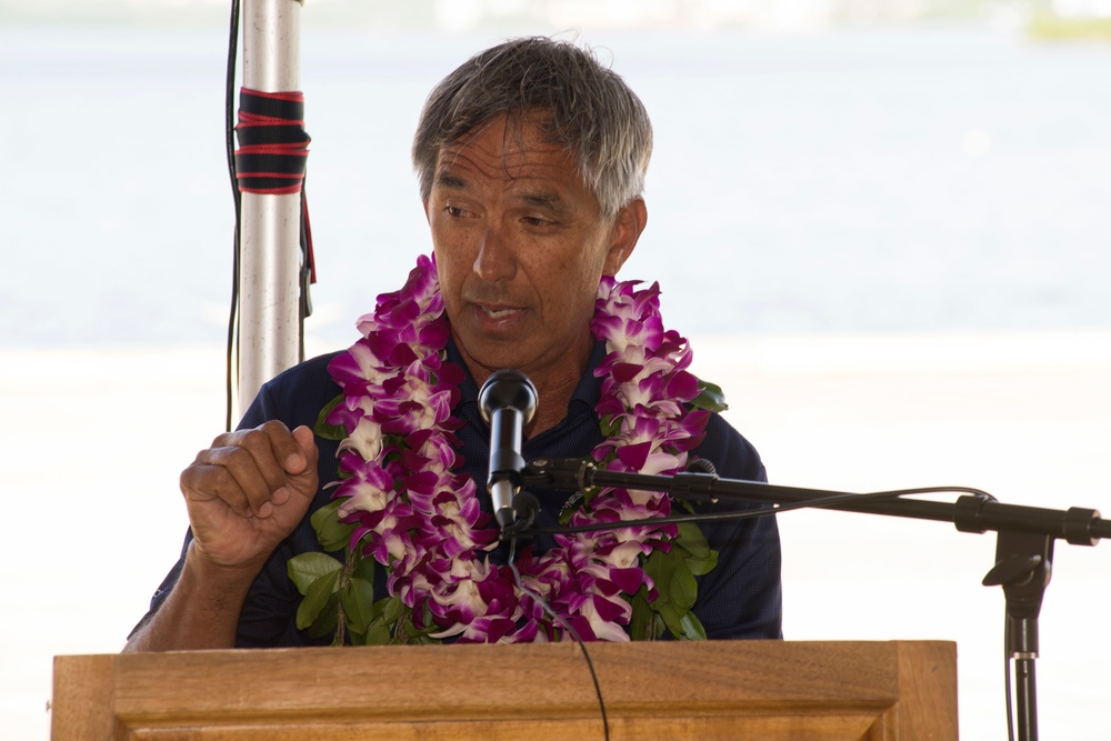 Hōkūleʻa Makes Historic First Sail into Pearl Harbor