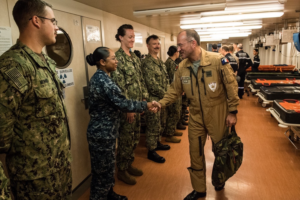 French and U.S. Sailors and Marines welcome distinguished guests