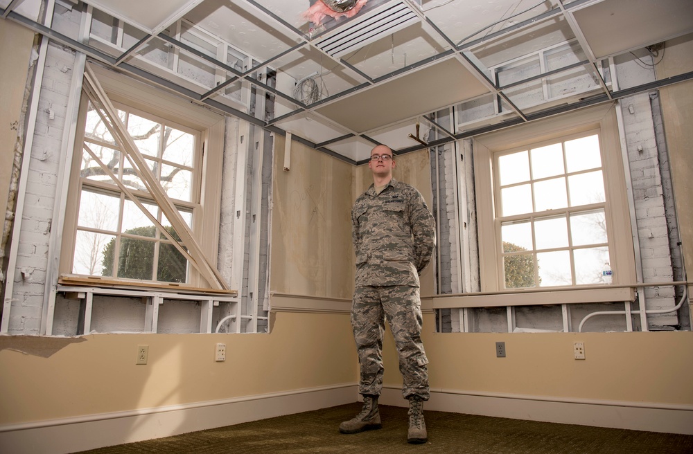 Contracting specialists crucial to mobility, warfighting efforts