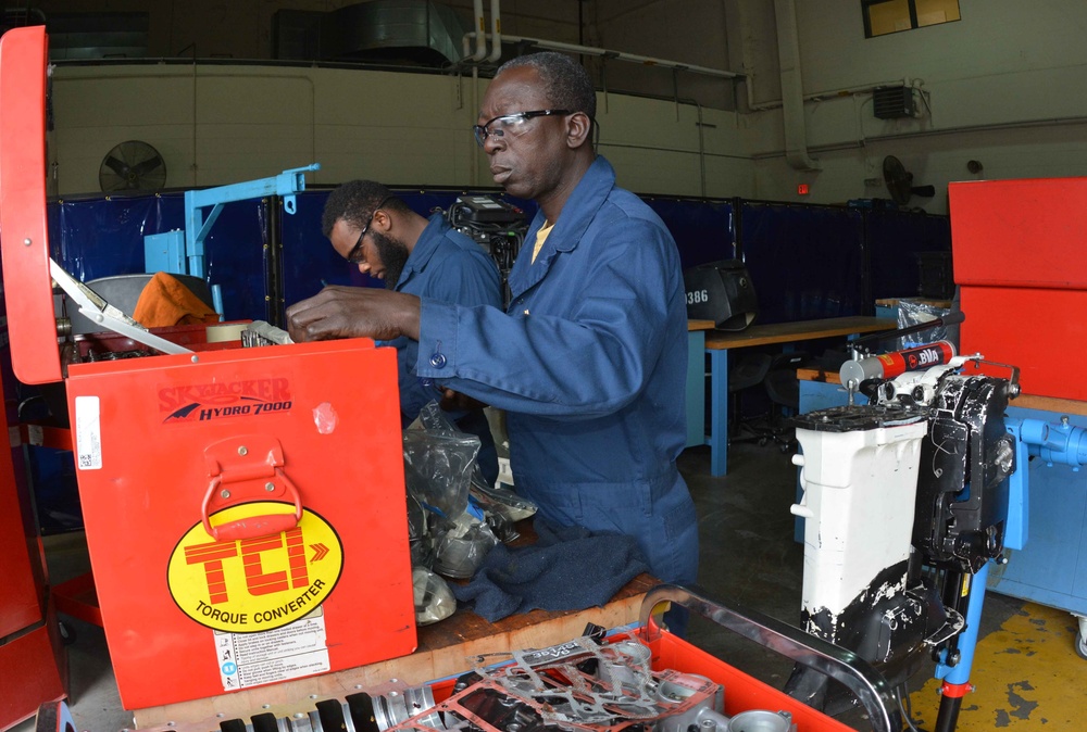 NAVSCIATTS' 18-2 OBM Class