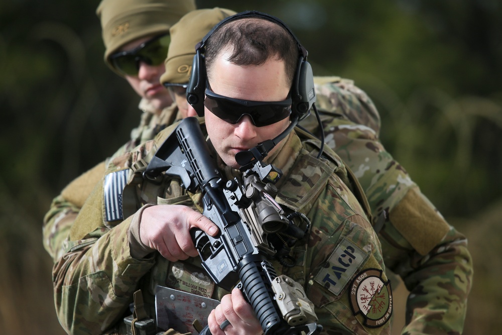 TACP Airmen train on Warren Grove Range