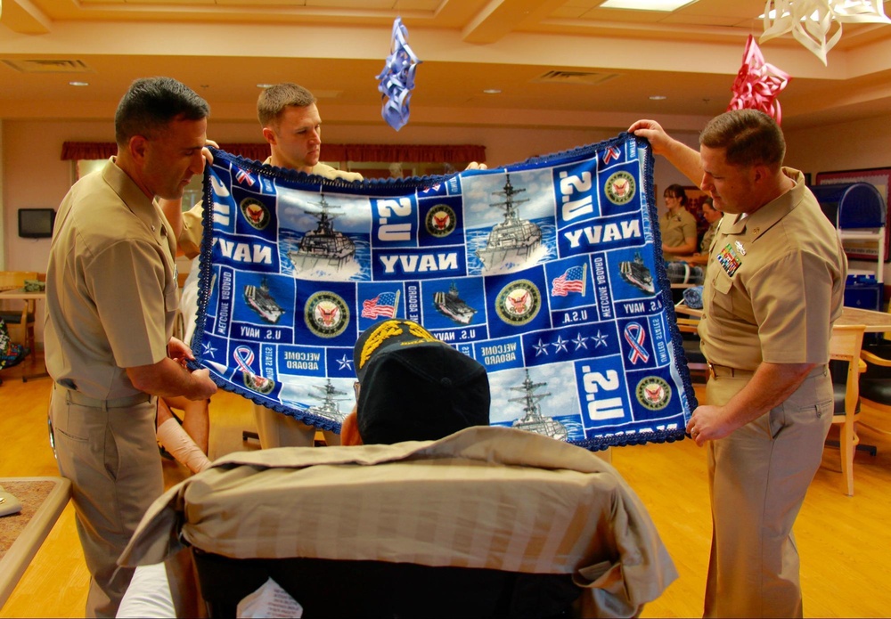 NIOC Hawaii Makes Quilts for Veterans