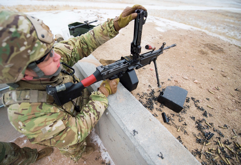 890th MSFS members requalify on machine gun