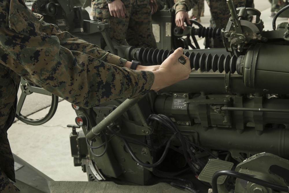 M777 A2 howitzer functions check