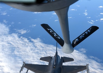 KC-135 Refuels F-16s during Theater Security Package