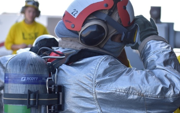 USS Lewis B. Puller conducts flight deck firefighting training