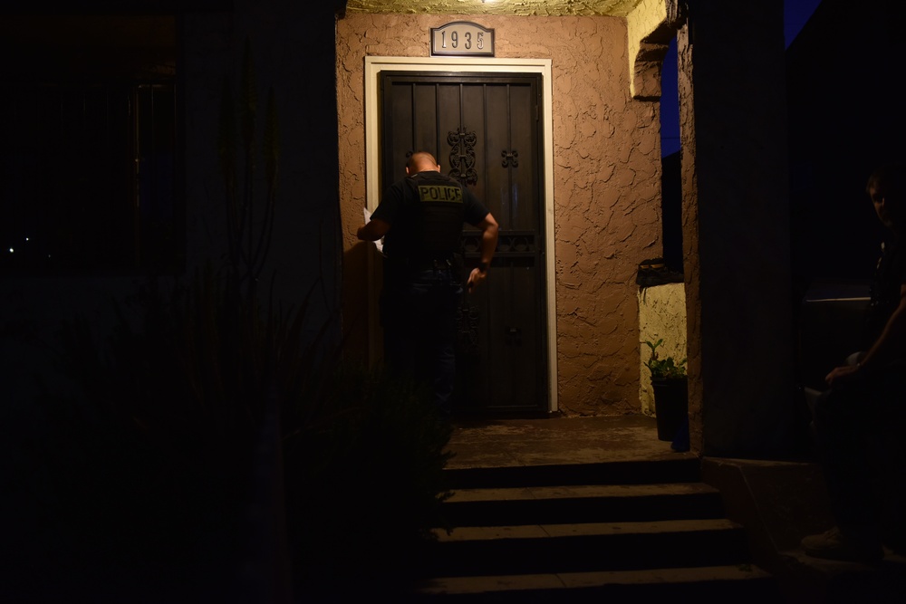 ICE Officers arrest illegal aliens in Los Angeles